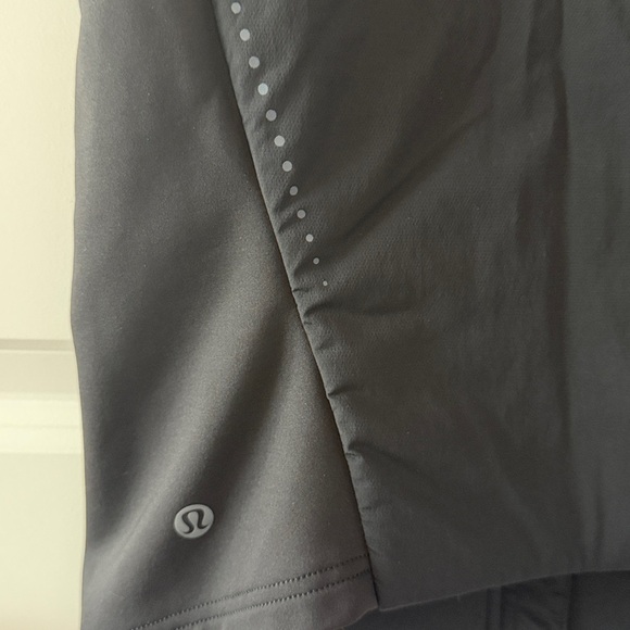Lululemon Push Your Pace Black Vest LIKE NEW - Picture 4 of 7